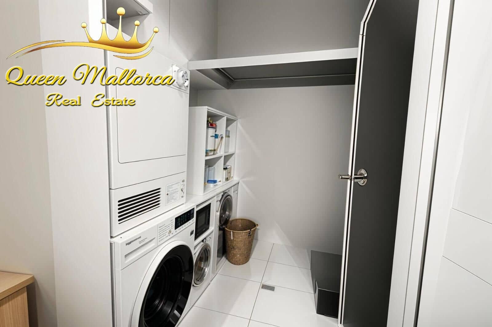 4 bedroom Flat for sale in Palma de Mallorca - € 459,000 (Ref: 9822994)
