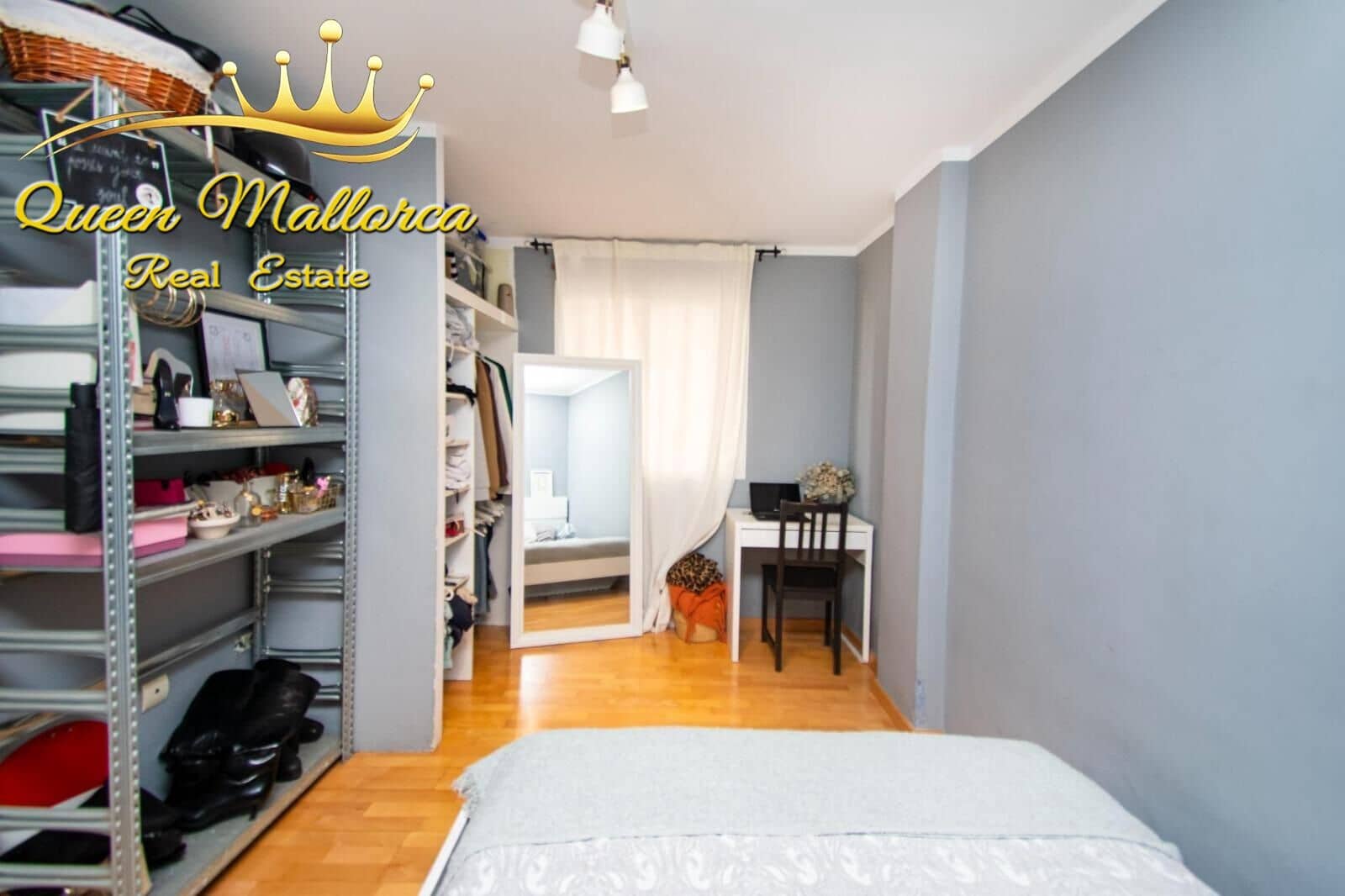 4 bedroom Flat for sale in Palma de Mallorca - € 459,000 (Ref: 9822994)