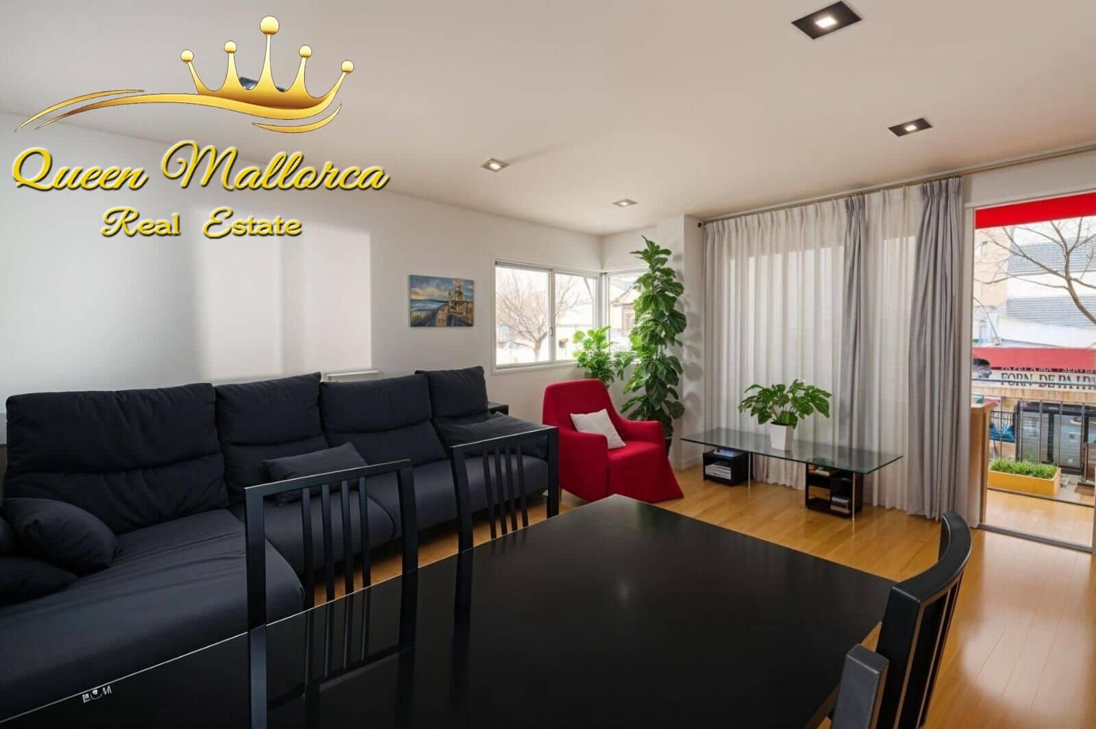 4 bedroom Flat for sale in Palma de Mallorca - € 459,000 (Ref: 9822994)