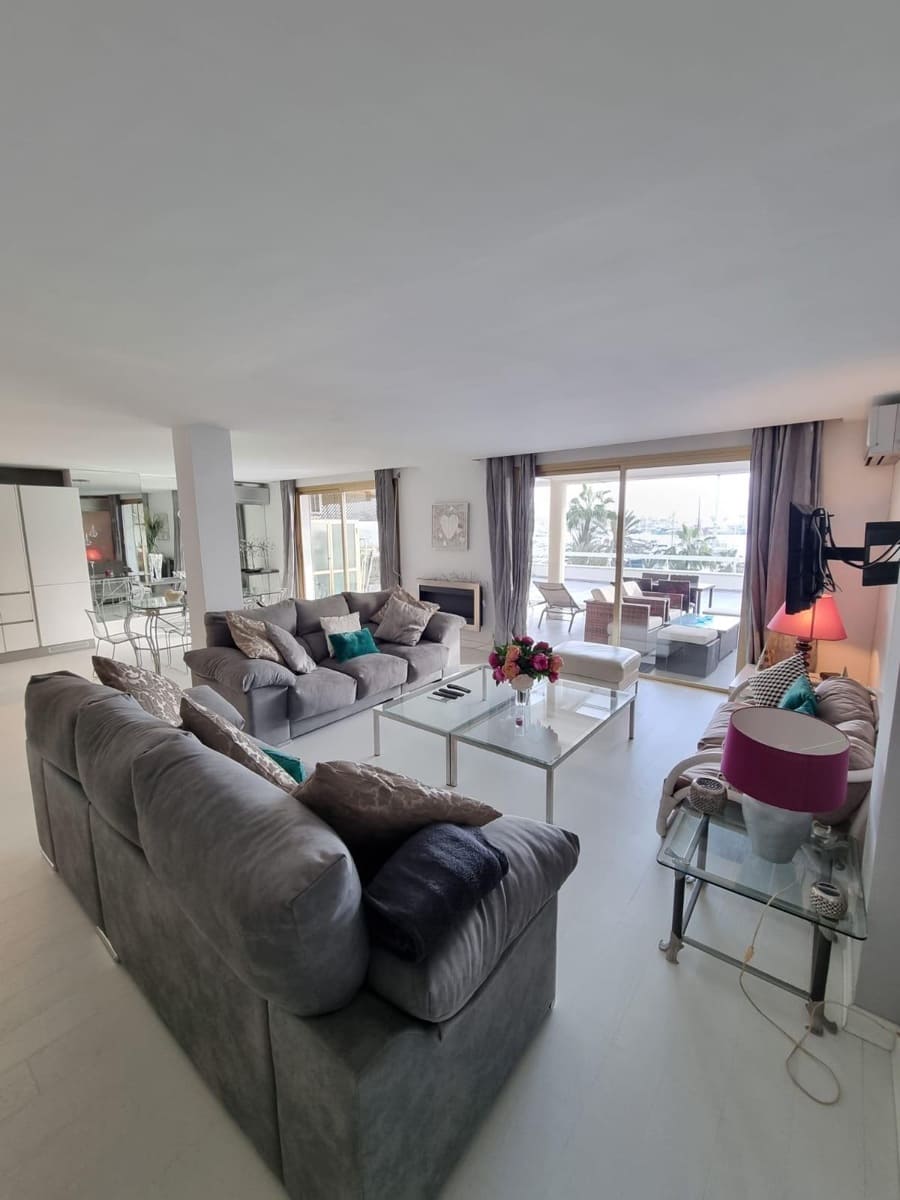 2 Zimmer Penthouse zu vermieten in Palma de Mallorca mit Garage - 4.000 € (Ref: 9825332)