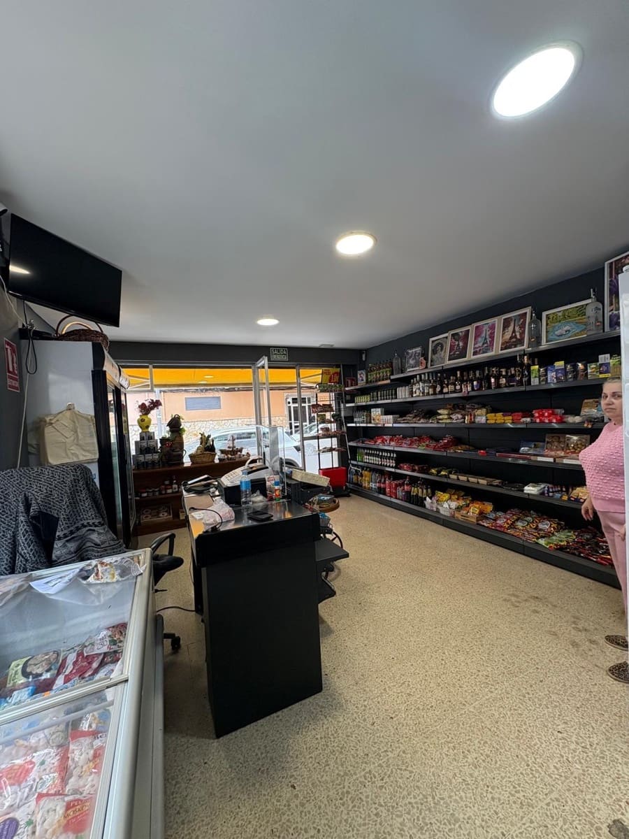 Erhverv til leje i Palma de Mallorca - € 930 (Ref: 9831606)