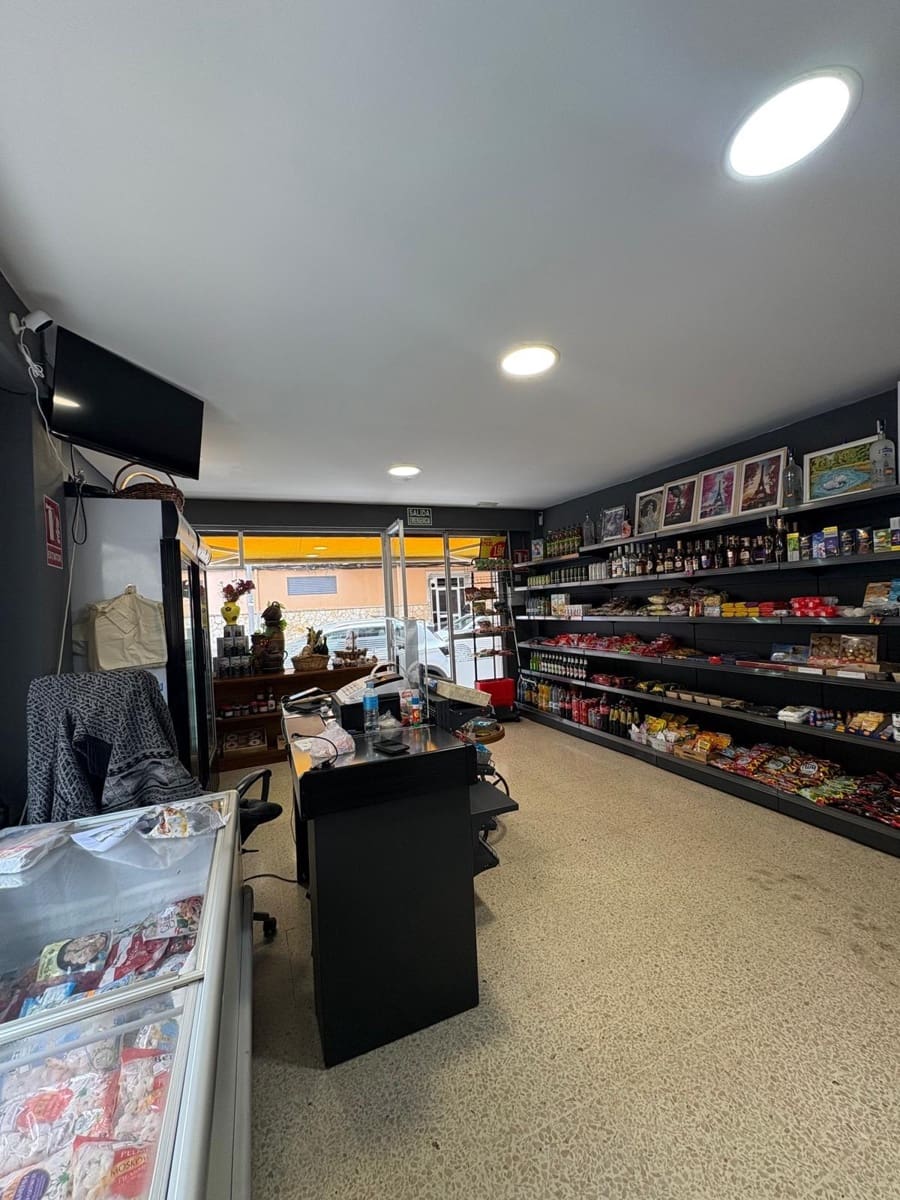 Erhverv til leje i Palma de Mallorca - € 930 (Ref: 9831606)