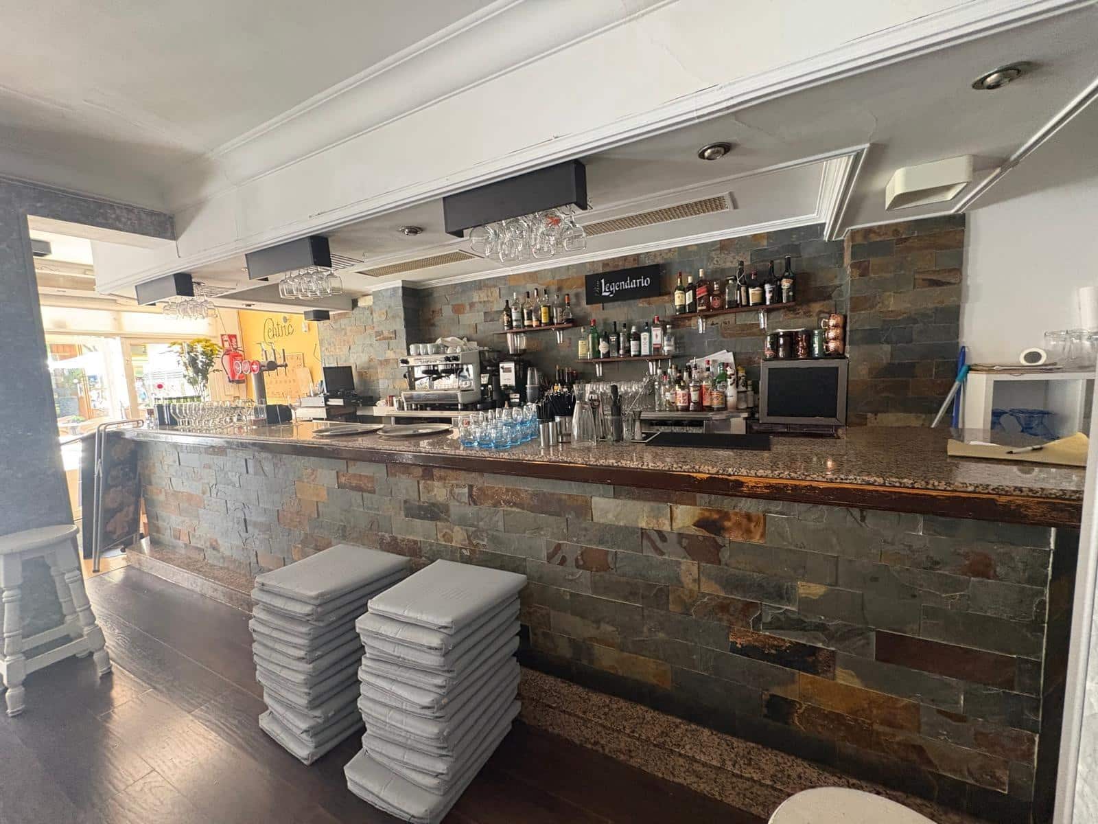 Business for rent in Pollensa / Pollenca - € 3,060 (Ref: 9839321)