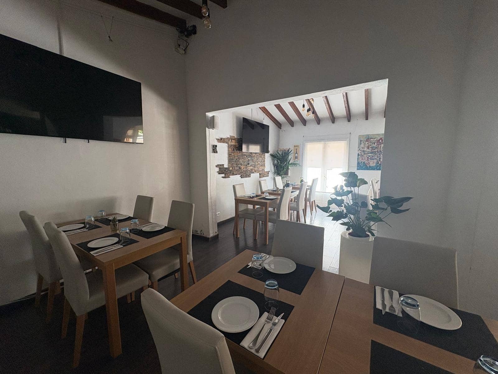 Business for rent in Pollensa / Pollenca - € 3,060 (Ref: 9839321)