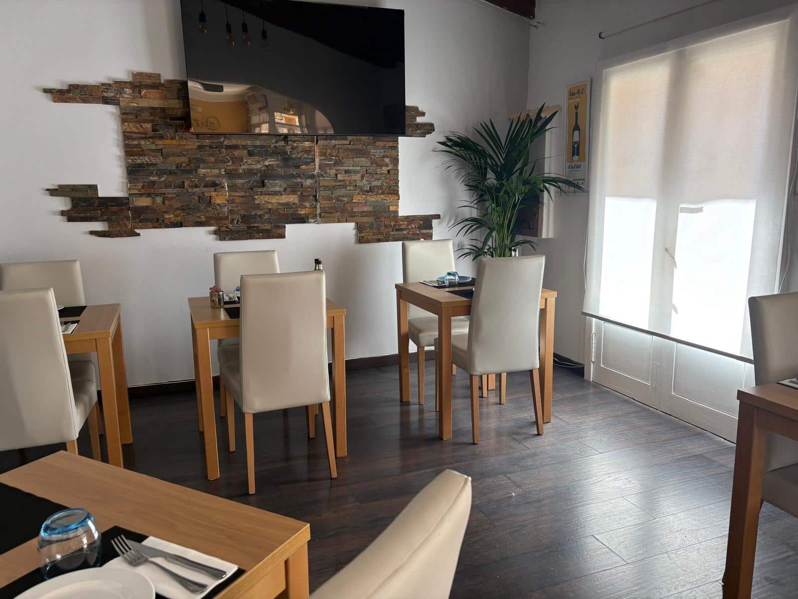 Business for rent in Pollensa / Pollenca - € 3,060 (Ref: 9839321)