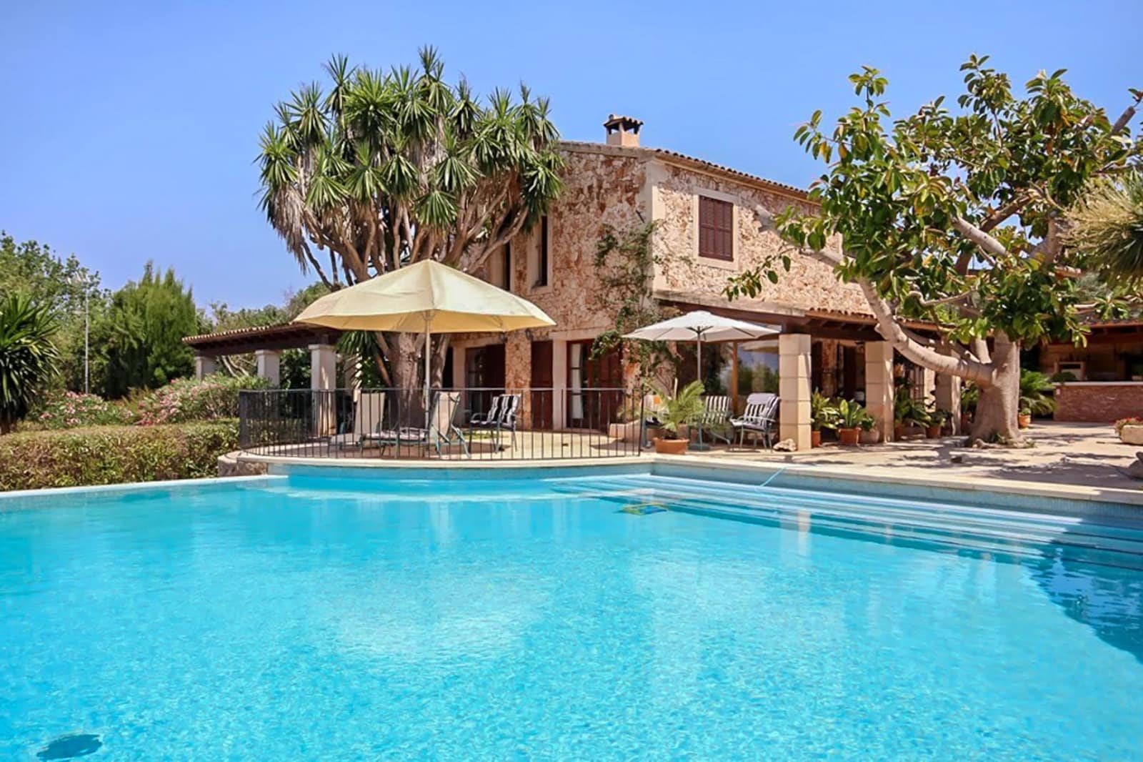 3 bedroom Finca/Country House for sale in Manacor with pool garage - € 1,500,000 (Ref: 9846303)