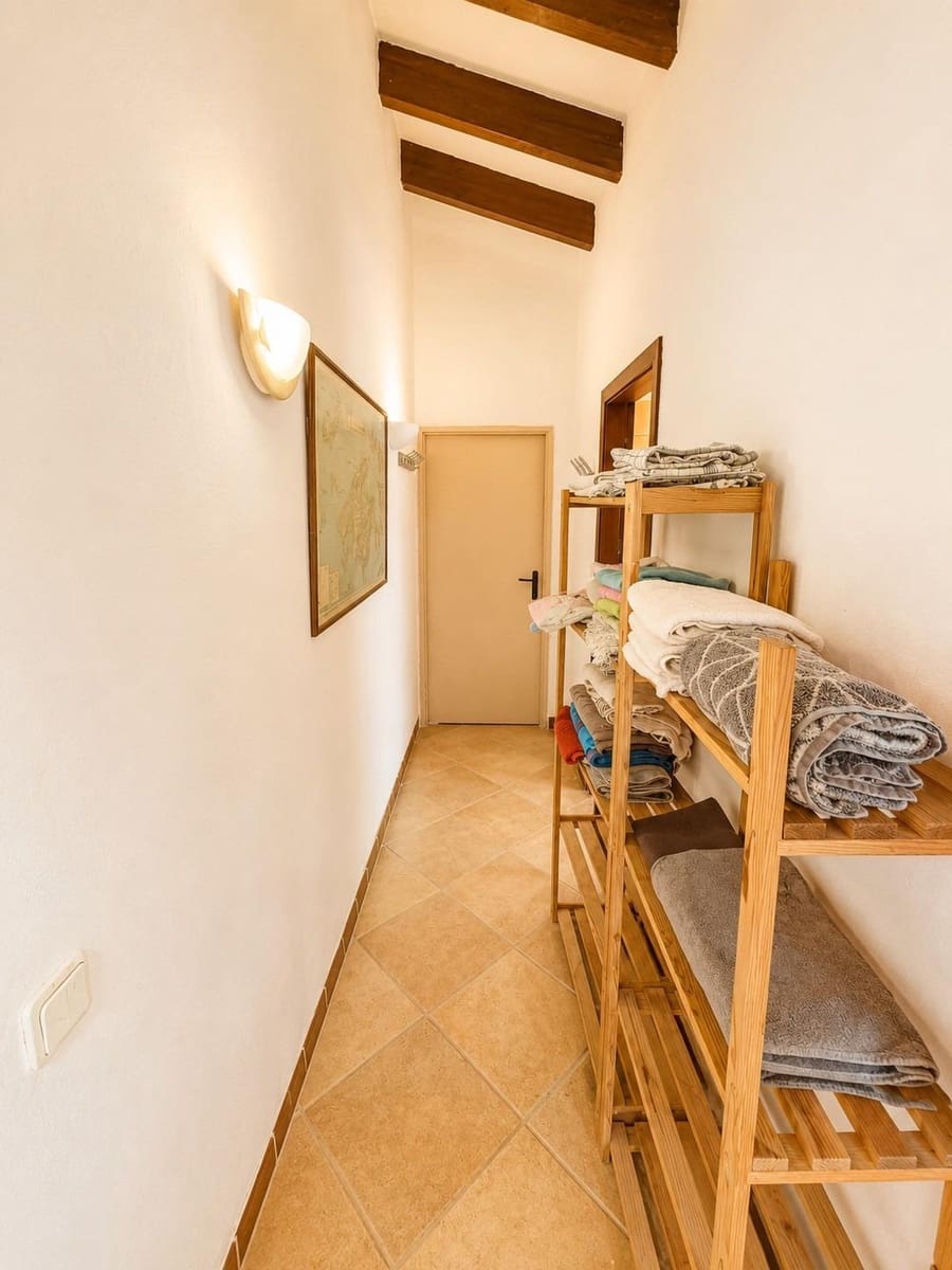 4 soveværelse Finca/Landehus til salg i Manacor med swimmingpool garage - € 1.500.000 (Ref: 9846303)