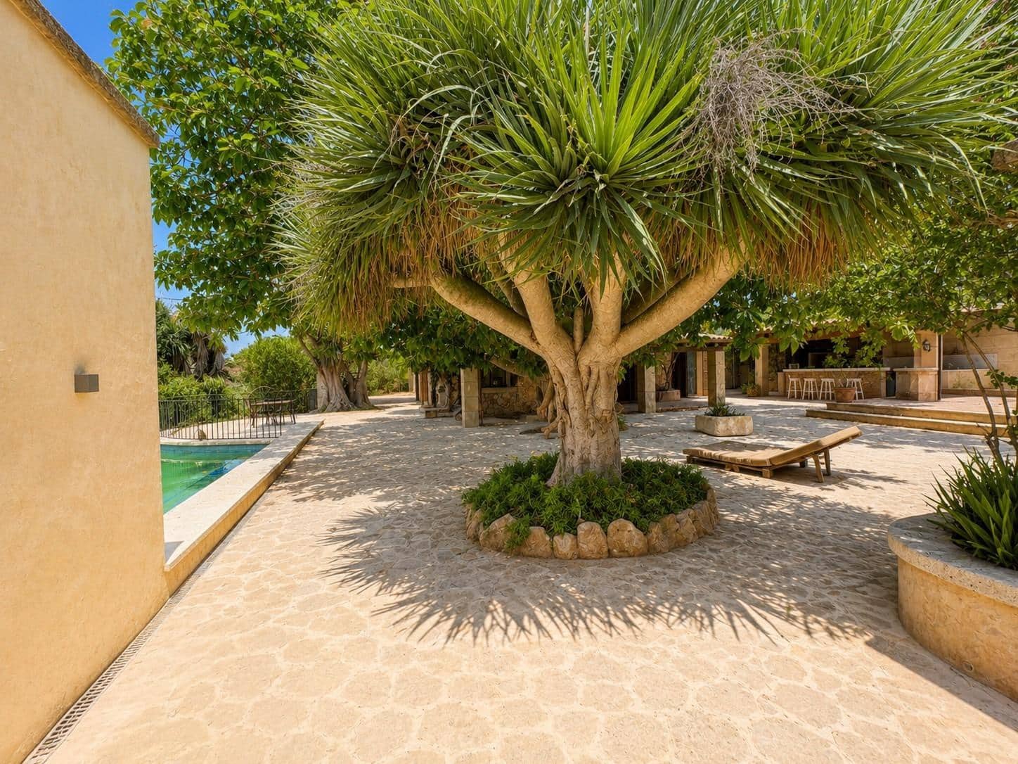 4 soveværelse Finca/Landehus til salg i Manacor med swimmingpool garage - € 1.500.000 (Ref: 9846303)