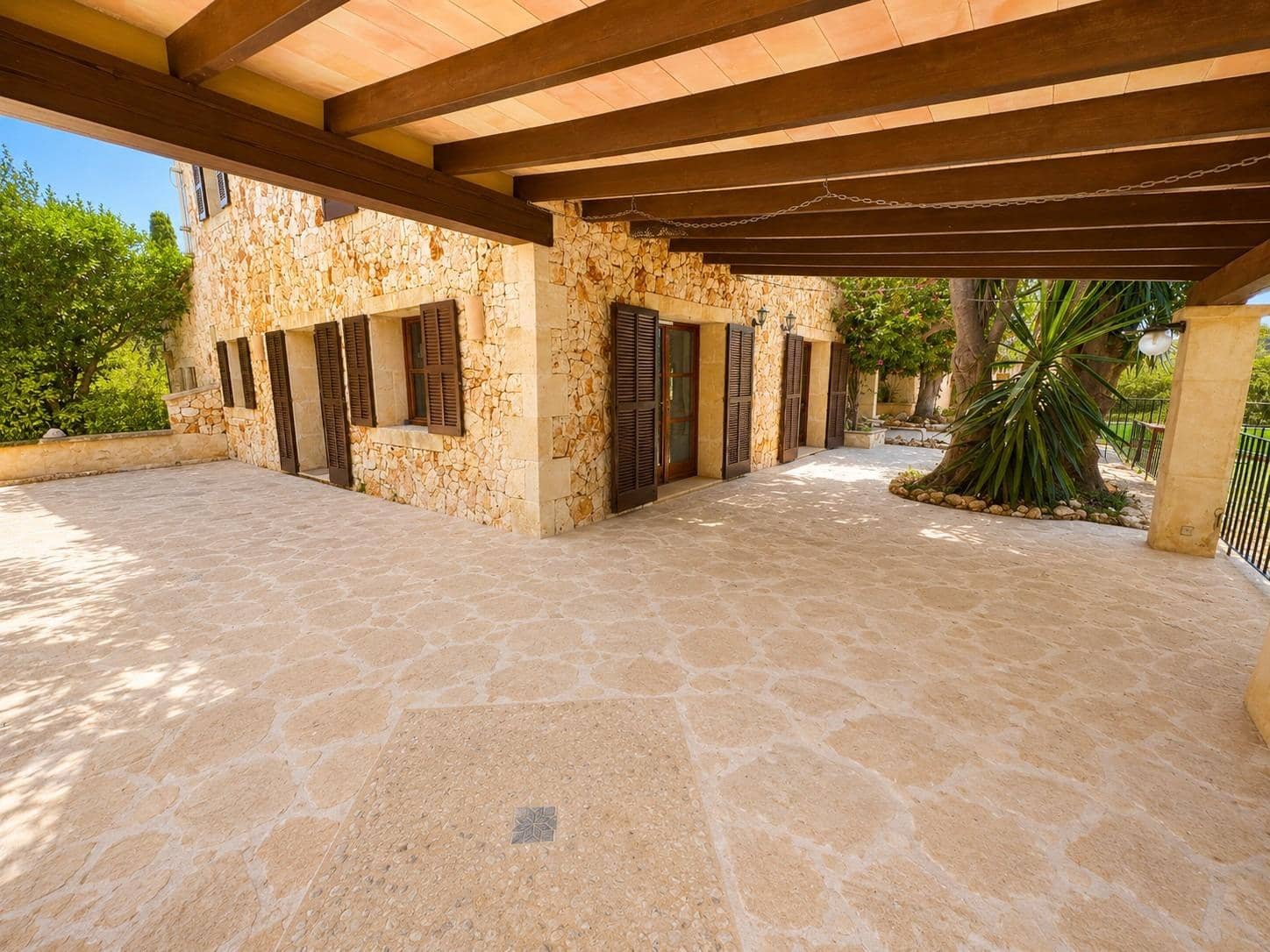4 slaapkamer Finca/Landhuis te koop in Manacor met zwembad garage - € 1.900.000 (Ref: 9846303)