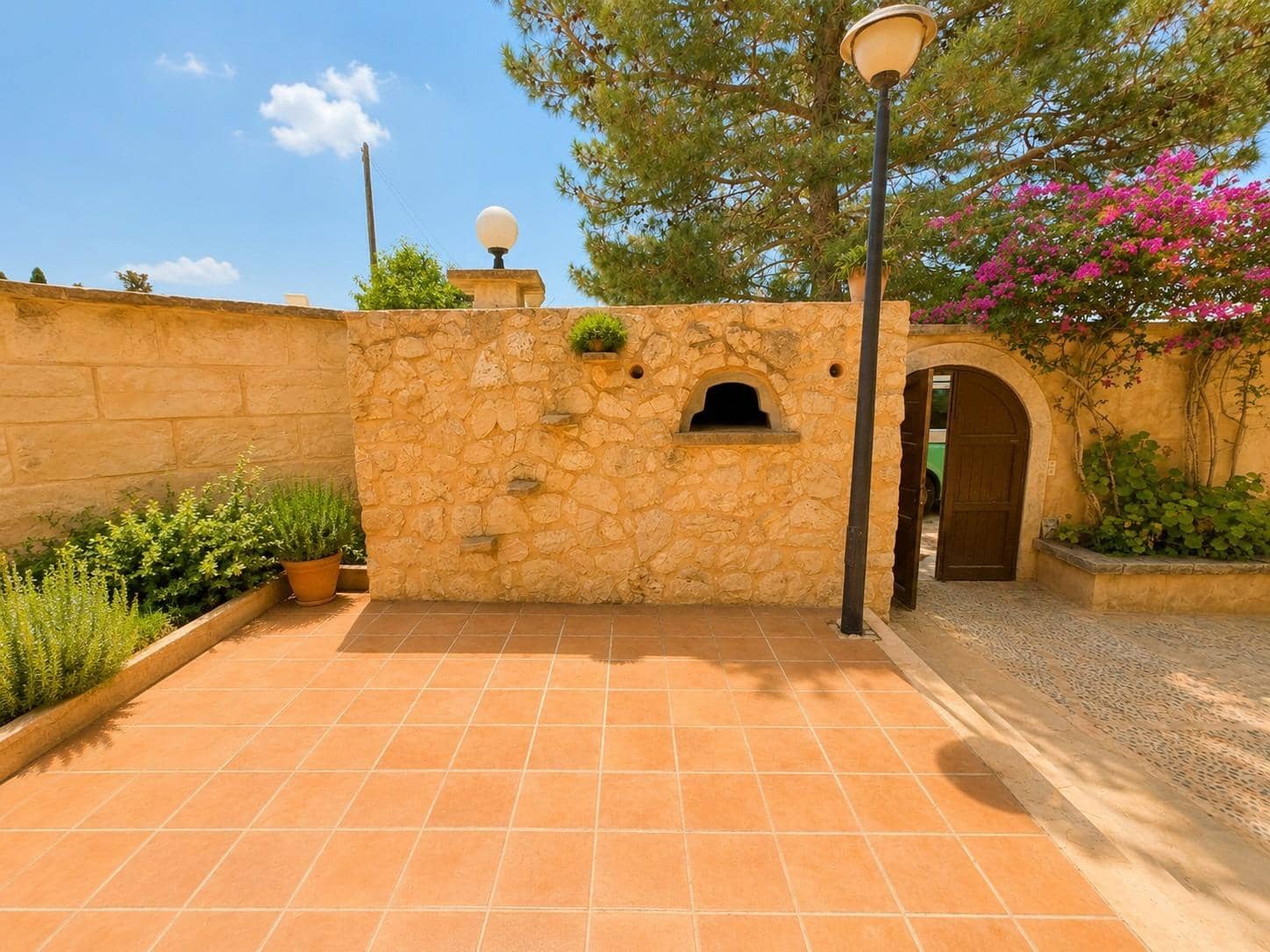 4 slaapkamer Finca/Landhuis te koop in Manacor met zwembad garage - € 1.900.000 (Ref: 9846303)