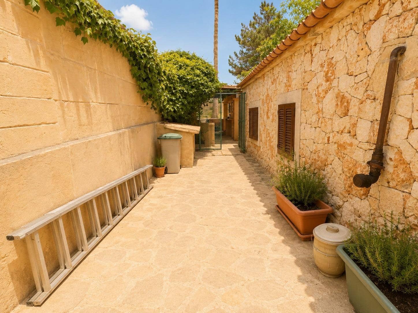 4 slaapkamer Finca/Landhuis te koop in Manacor met zwembad garage - € 1.900.000 (Ref: 9846303)