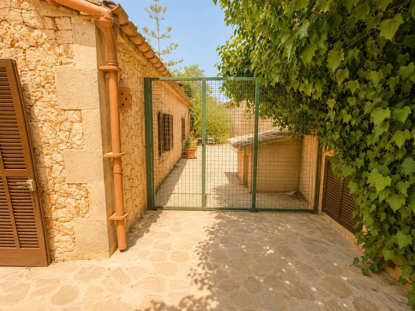 4 slaapkamer Finca/Landhuis te koop in Manacor met zwembad garage - € 1.900.000 (Ref: 9846303)