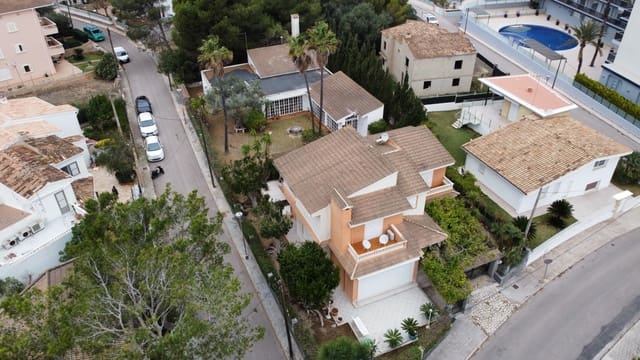 3 quarto Moradia para venda em Ca'n Picafort, Santa Margalida com garagem - 1 300 000 € (Ref: 9876504)