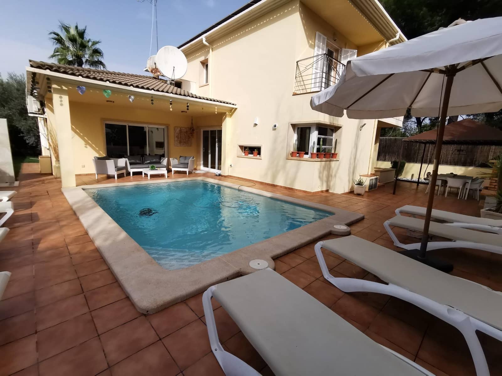 4 soveværelse Villa til salg i Ca'n Picafort med swimmingpool garage - € 1.600.000 (Ref: 9876505)