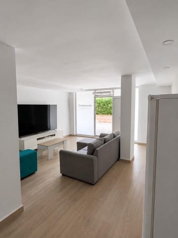 2 bedroom Studio for sale in Magalluf, Calvià - € 220,000 (Ref: 9890464)
