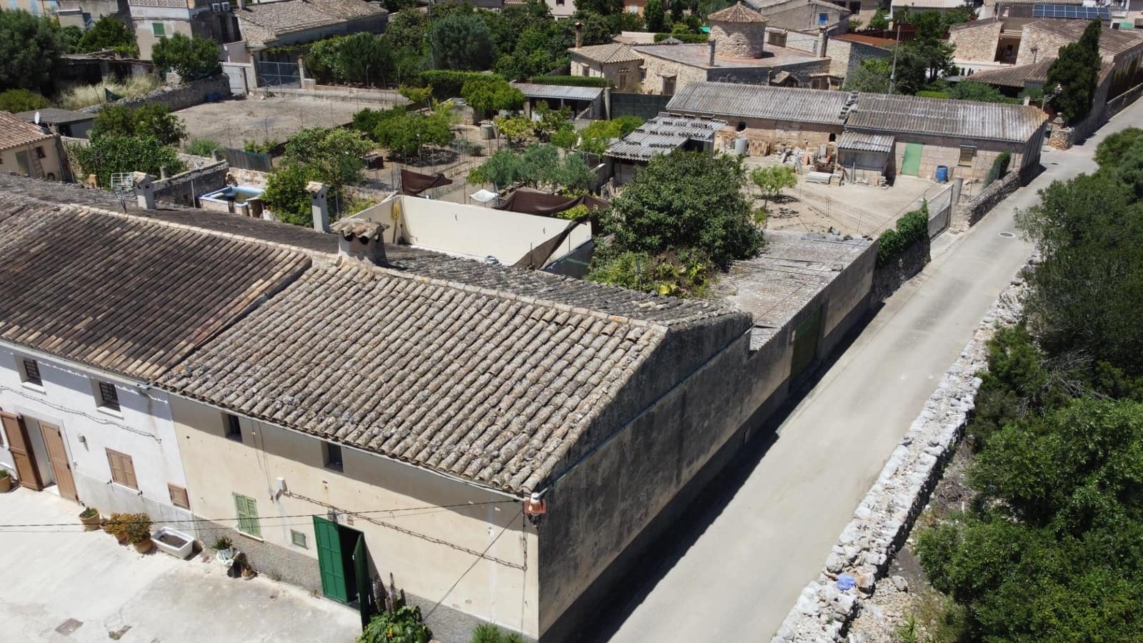 2 bedroom Townhouse for sale in Sineu with garage - € 360,000 (Ref: 9892440)