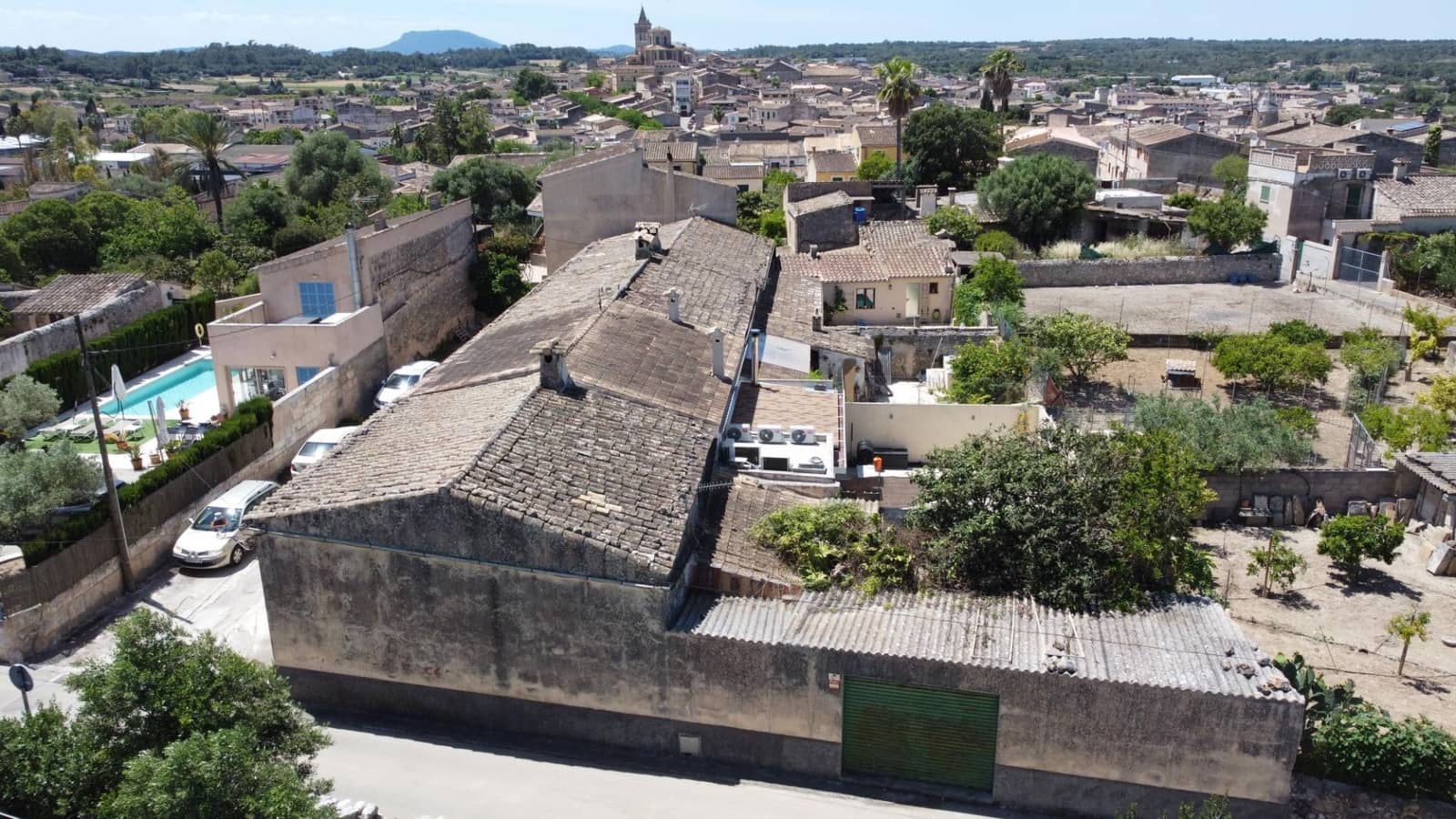 2 bedroom Townhouse for sale in Sineu with garage - € 360,000 (Ref: 9892440)