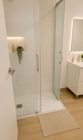 2 slaapkamer Commercieel te koop in Magalluf, Calvià - € 220.000 (Ref: 9896398)