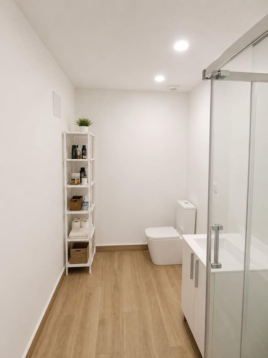 2 bedroom Commercial for sale in Magalluf - € 220,000 (Ref: 9896398)