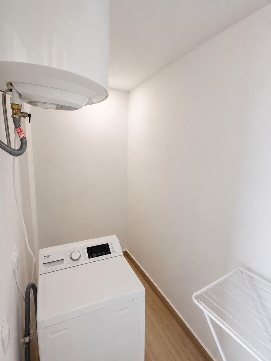 2 bedroom Commercial for sale in Magalluf - € 220,000 (Ref: 9896398)