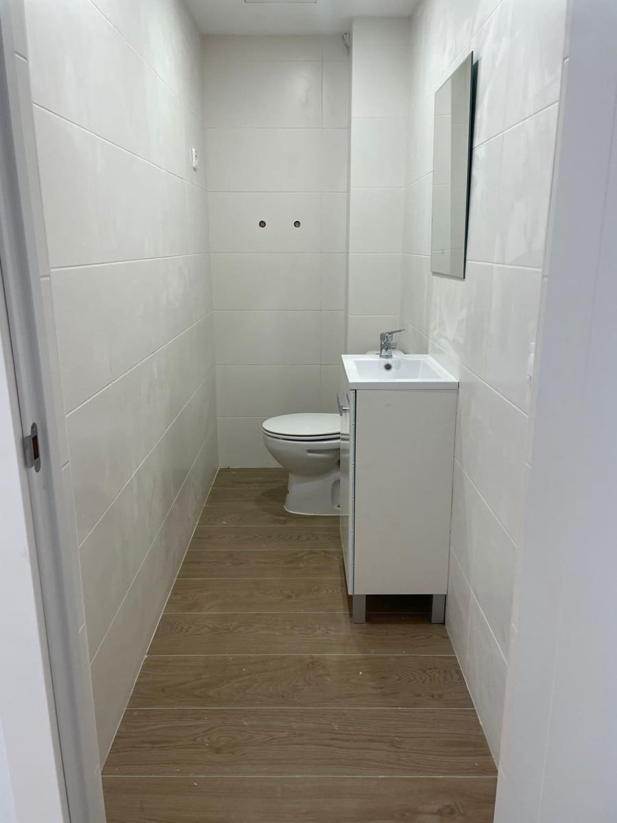 Erhverv til leje i Palma de Mallorca - € 880 (Ref: 9904025)