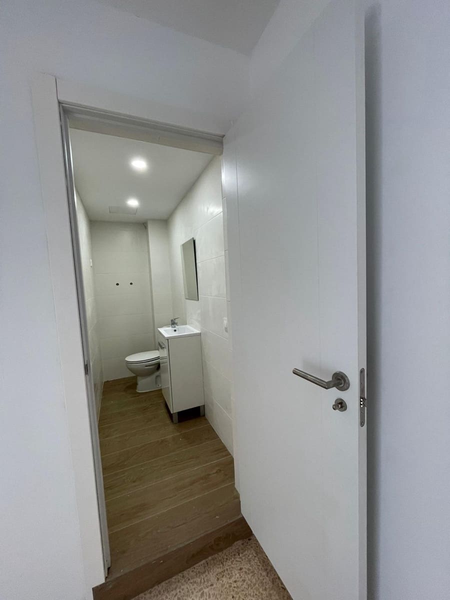Erhverv til leje i Palma de Mallorca - € 880 (Ref: 9904025)