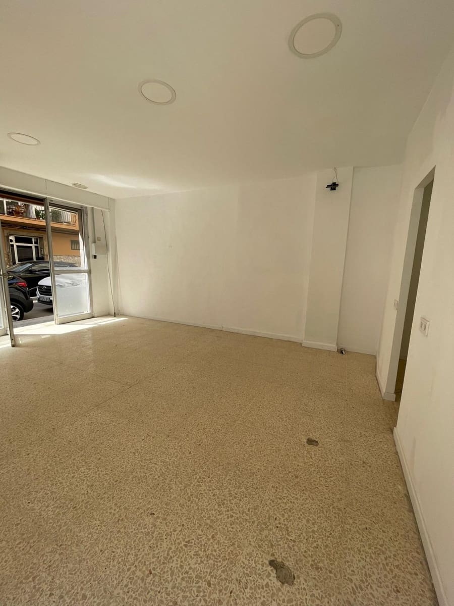 Erhverv til leje i Palma de Mallorca - € 880 (Ref: 9904025)