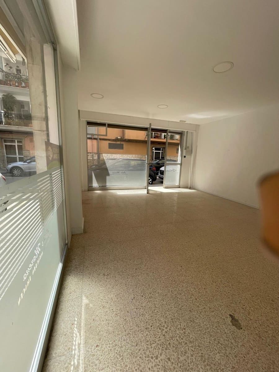 Erhverv til leje i Palma de Mallorca - € 880 (Ref: 9904025)