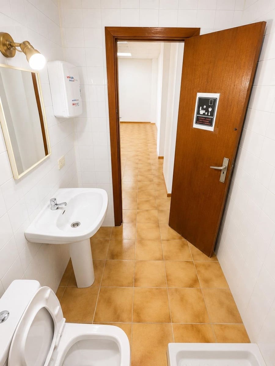 Commercial for rent in Palma de Mallorca - € 1,500 (Ref: 9929467)
