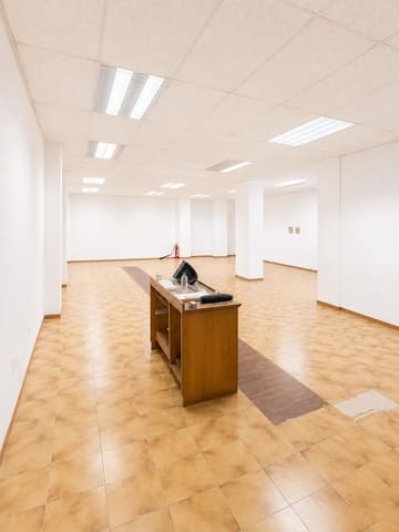 Kaupallinen vuokrattavana paikassa Palma de Mallorca - 1 500 € (Ref: 9929467)