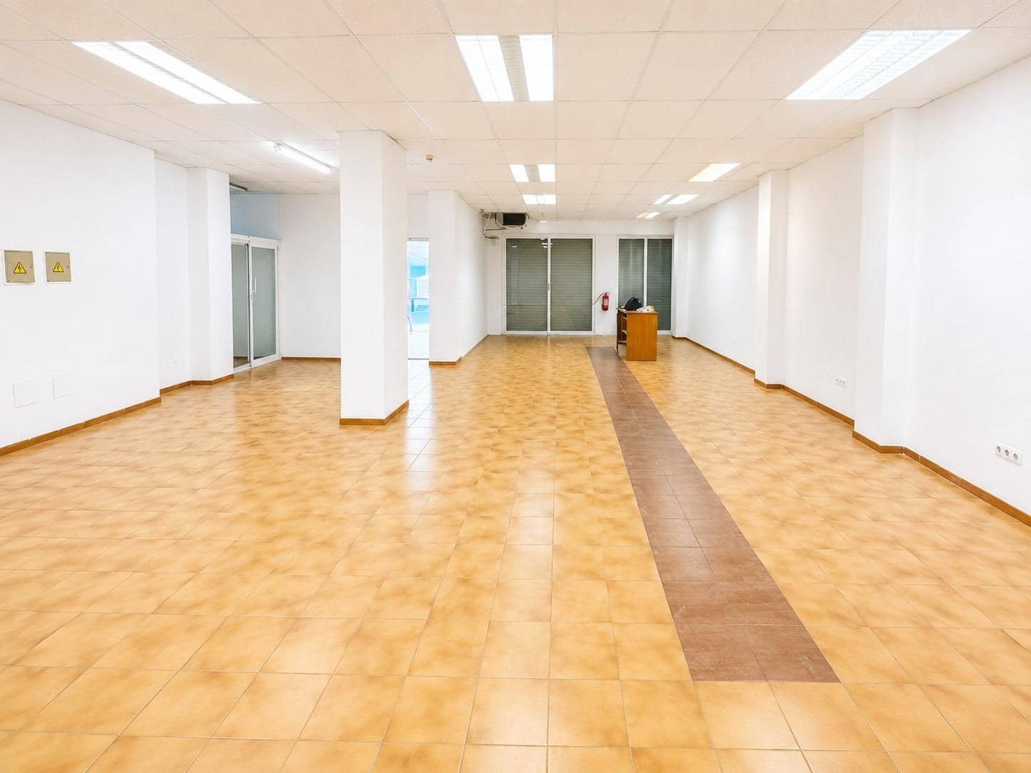 Commercial for rent in Palma de Mallorca - € 1,500 (Ref: 9929467)