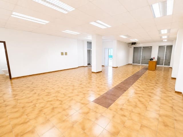 Kaupallinen vuokrattavana paikassa Palma de Mallorca - 1 500 € (Ref: 9929467)