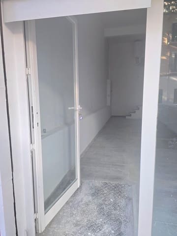 2 soverom Kontor til leie i Palma de Mallorca - € 1 350 (Ref: 9929468)