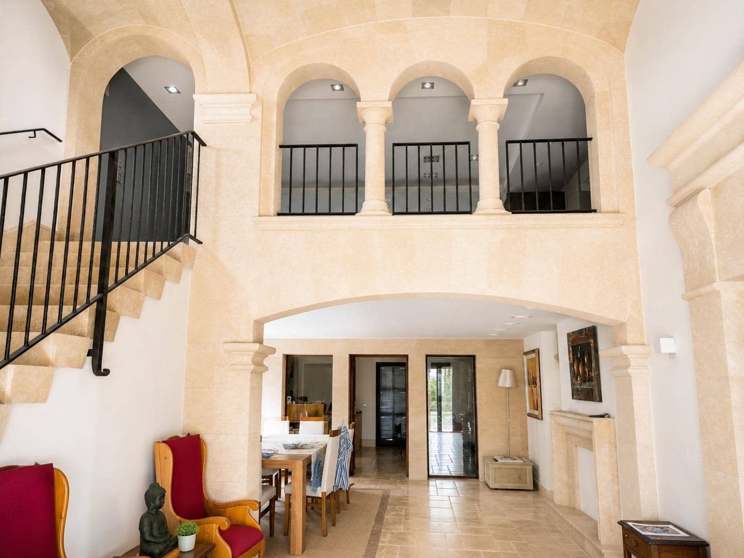 8 slaapkamer Bedrijf te koop in Manacor met garage - € 2.100.000 (Ref: 9940039)