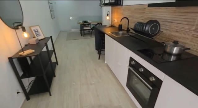 1 quarto Comercial para arrendar em Cala Vinyes / Cala Vinyas / Cala Viñas, Calvià - 1 400 € (Ref: 9945785)