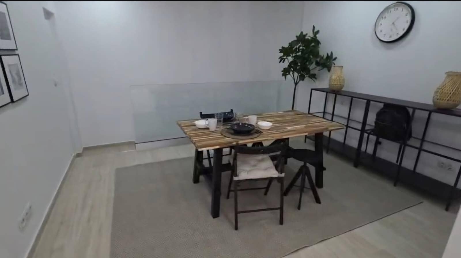 1 quarto Comercial para arrendar em Cala Vinyes / Cala Vinyas / Cala Vinas - 1 400 € (Ref: 9945785)