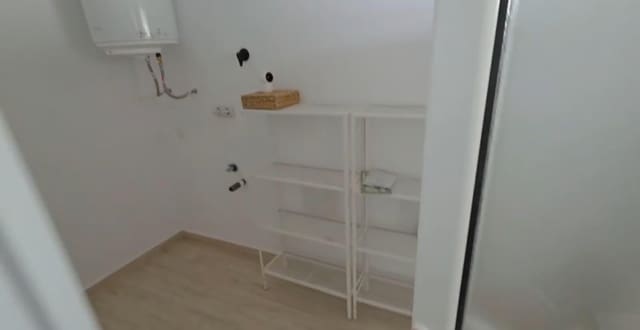 1 quarto Comercial para arrendar em Cala Vinyes / Cala Vinyas / Cala Viñas, Calvià - 1 400 € (Ref: 9945785)