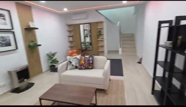 1 quarto Comercial para arrendar em Cala Vinyes / Cala Vinyas / Cala Viñas, Calvià - 1 400 € (Ref: 9945785)