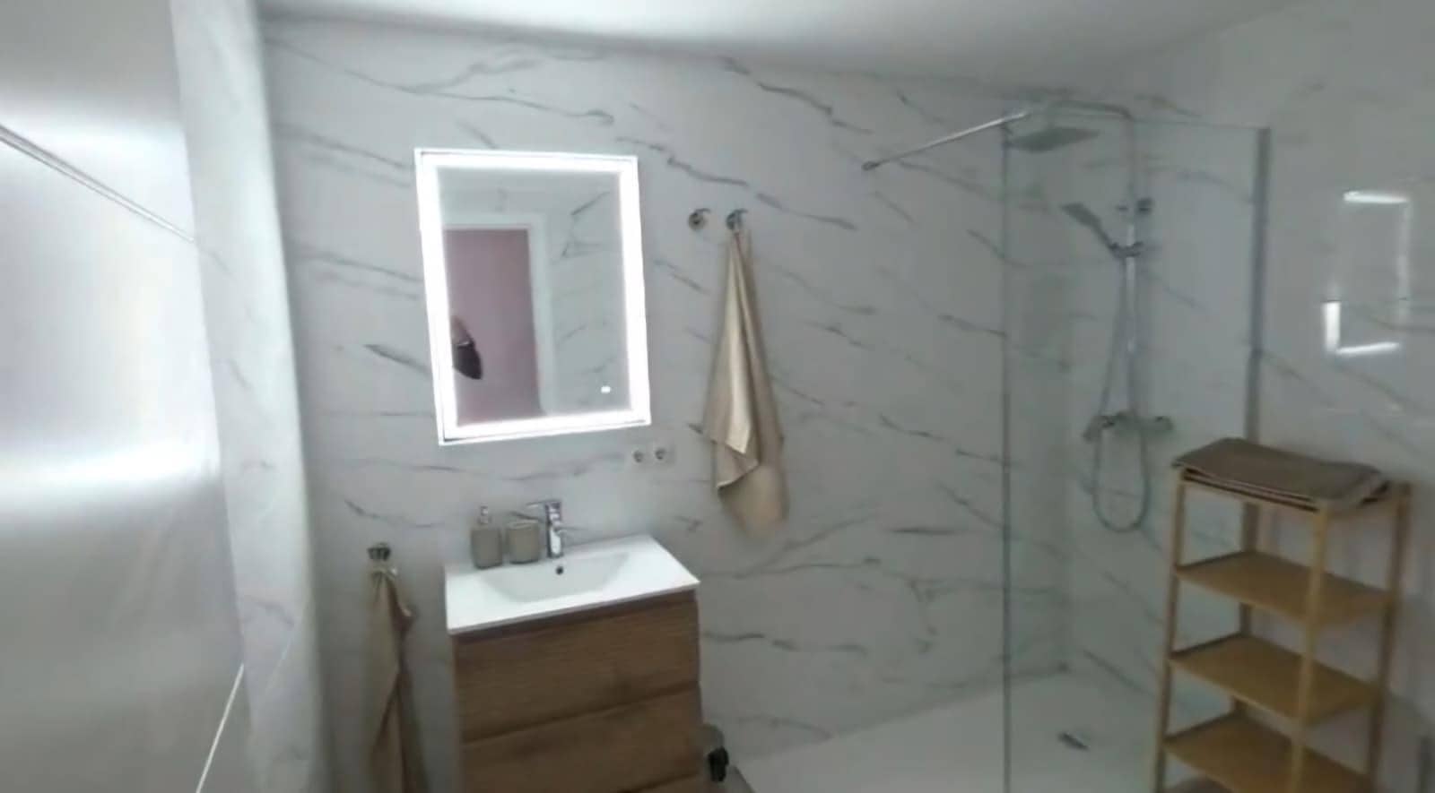 1 quarto Comercial para arrendar em Cala Vinyes / Cala Vinyas / Cala Vinas - 1 400 € (Ref: 9945785)