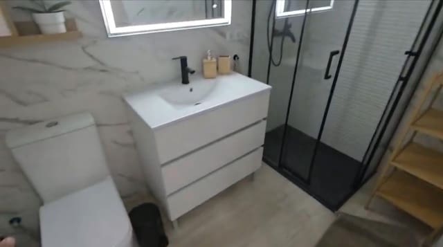 1 quarto Comercial para arrendar em Cala Vinyes / Cala Vinyas / Cala Viñas, Calvià - 1 400 € (Ref: 9945785)