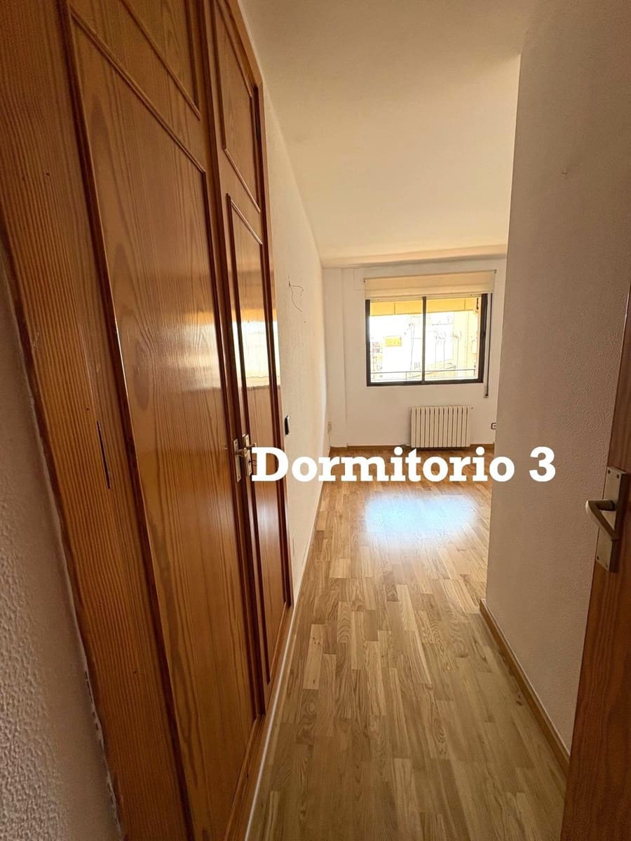 4 bedroom Flat for sale in Palma de Mallorca - € 629,000 (Ref: 9975506)