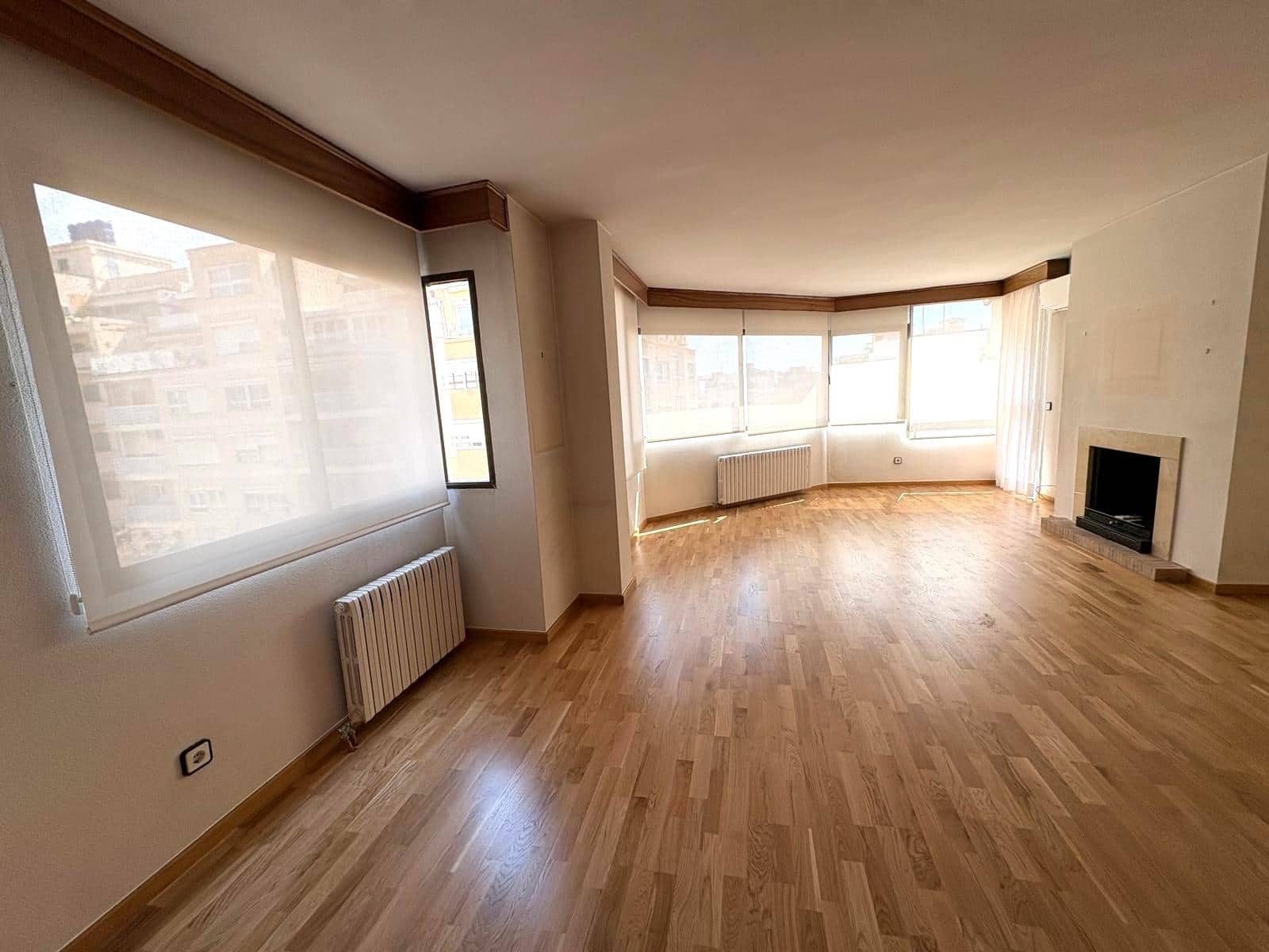 4 bedroom Flat for sale in Palma de Mallorca - € 629,000 (Ref: 9975506)