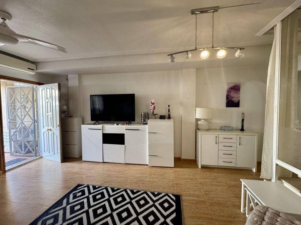 2 makuuhuone Rivitalo myytävänä paikassa Las Mimosas mukana uima-altaan - 177 900 € (Ref: 9868730)