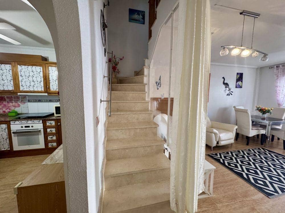 2 makuuhuone Rivitalo myytävänä paikassa Las Mimosas mukana uima-altaan - 177 900 € (Ref: 9868730)