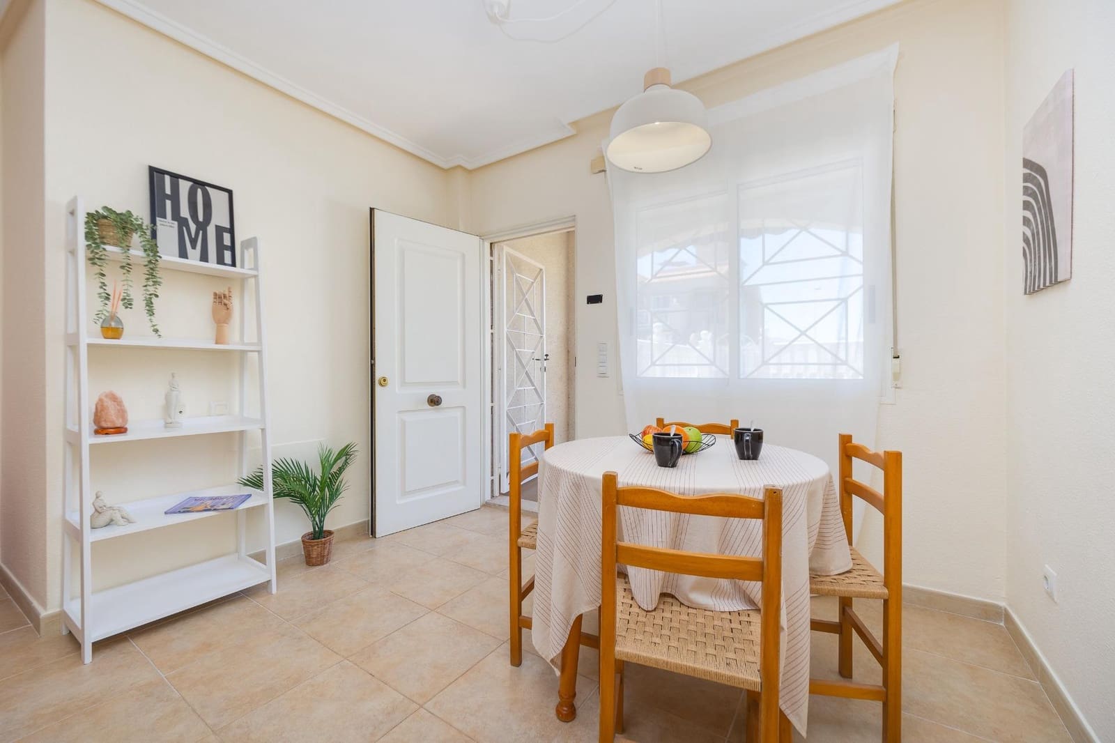 2 slaapkamer Bungalow te koop in Aguas Nuevas met zwembad - € 179.900 (Ref: 9876595)