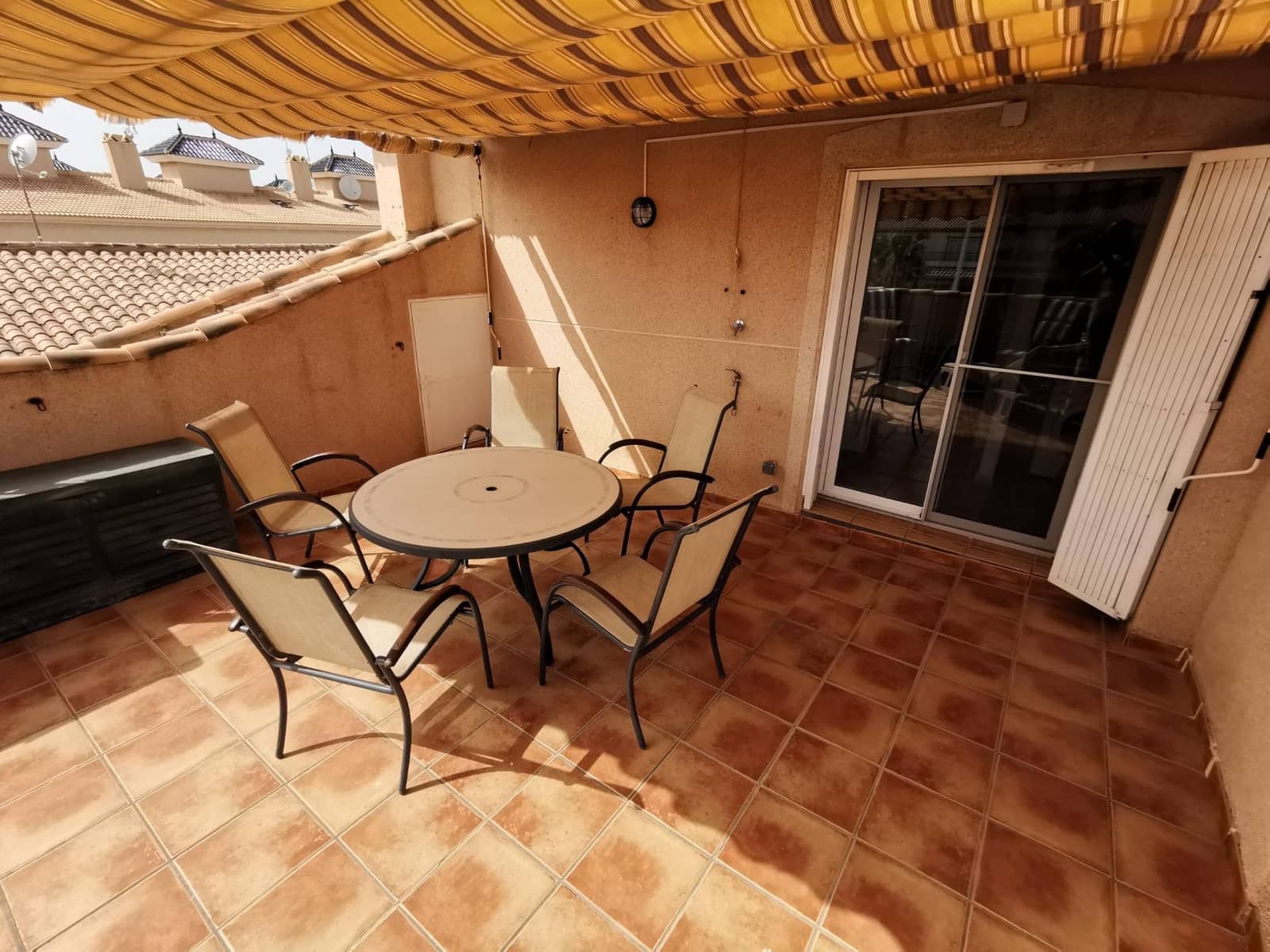 2 soveværelse Lejlighed til leje i La Zenia med swimmingpool - € 1.000 (Ref: 9924684)