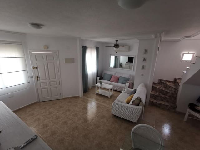 2 soveværelse Lejlighed til leje i La Zenia, Orihuela med swimmingpool - € 1.000 (Ref: 9924684)
