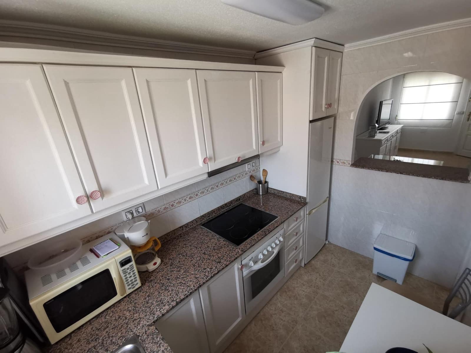 2 soveværelse Lejlighed til leje i La Zenia med swimmingpool - € 1.000 (Ref: 9924684)