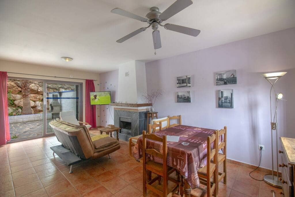 12 bedroom Hotel for sale in Guaro with pool garage - € 750,000 (Ref: 10161775)