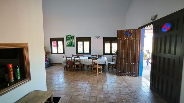 12 camera da letto Hotel in vendita in Ronda con piscina garage - 750.000 € (Rif: 10161775)